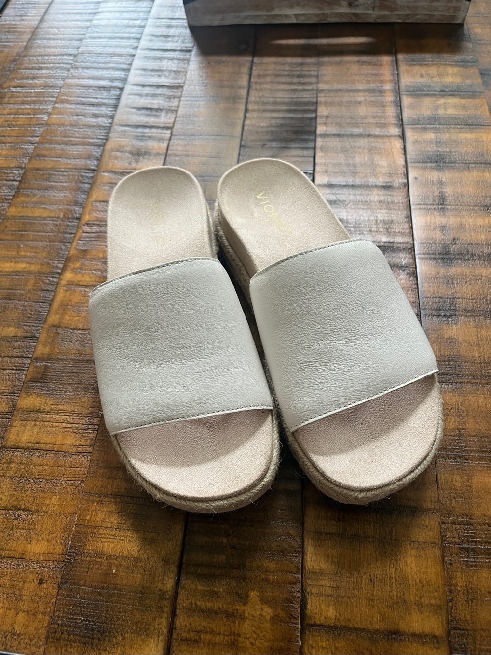 Vionic Women's Light Cream Slide Mules